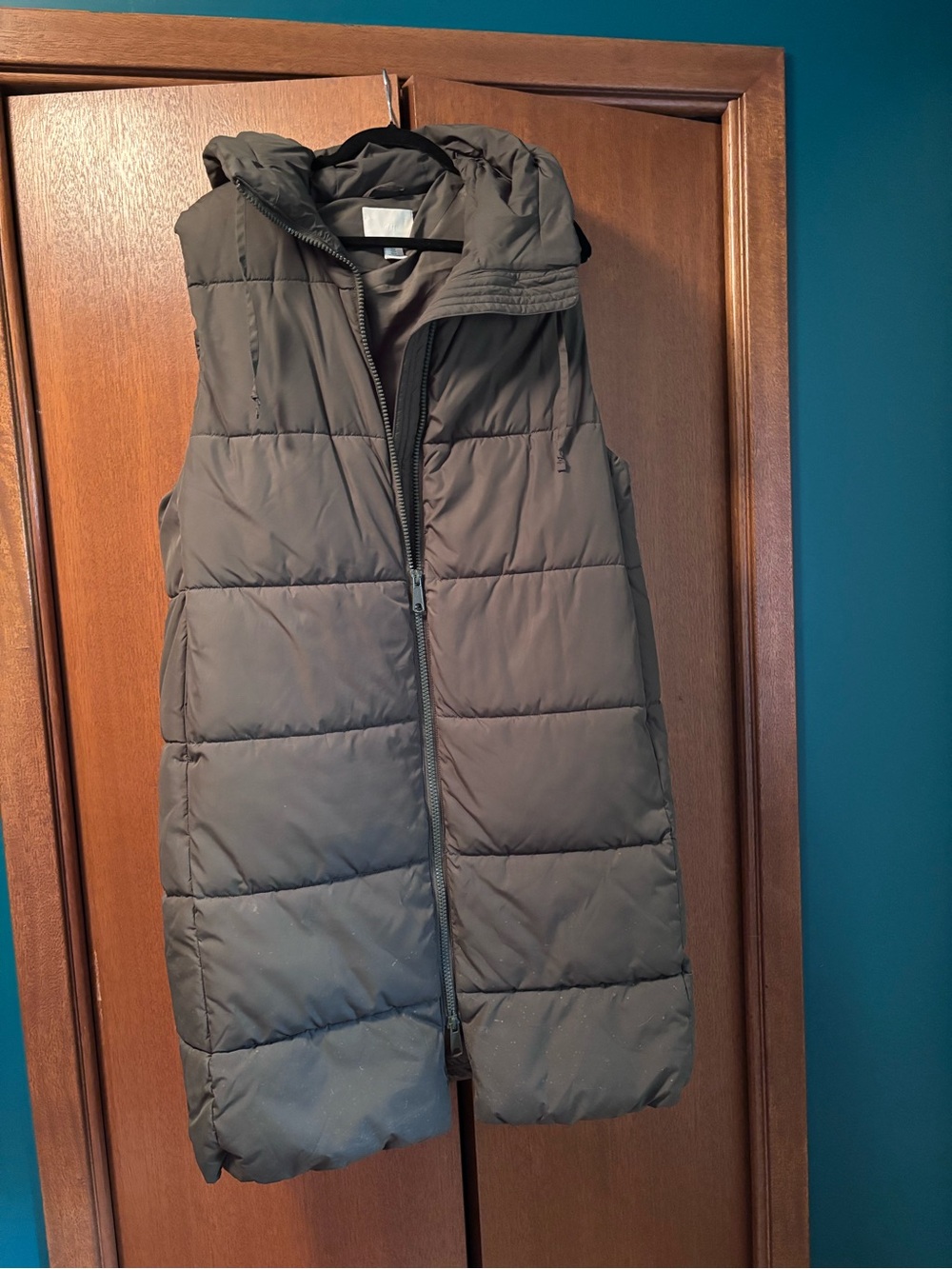 H&M Hooded Puffer Vest